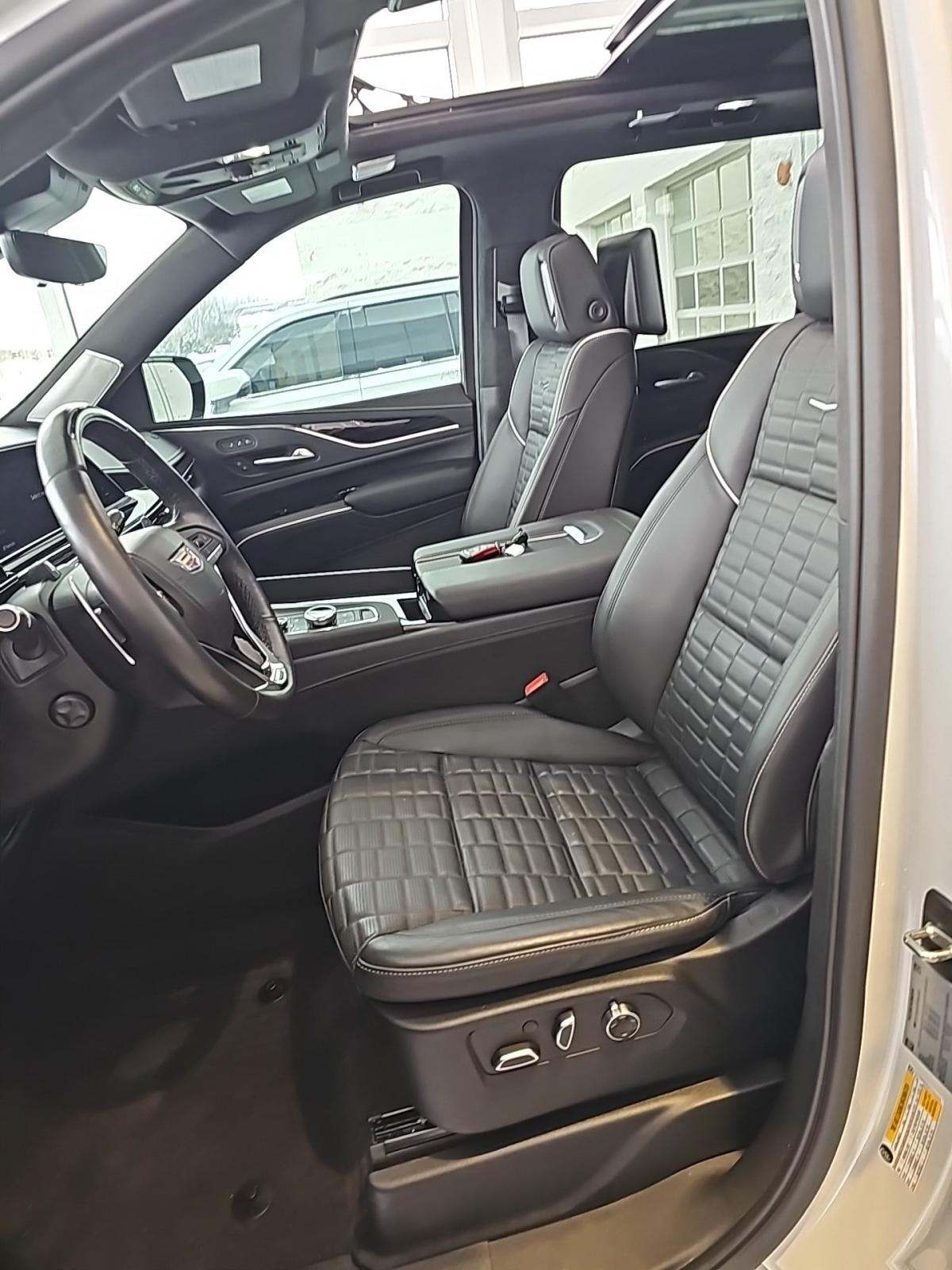 2023 Cadillac Escalade ESV V-Series AWD