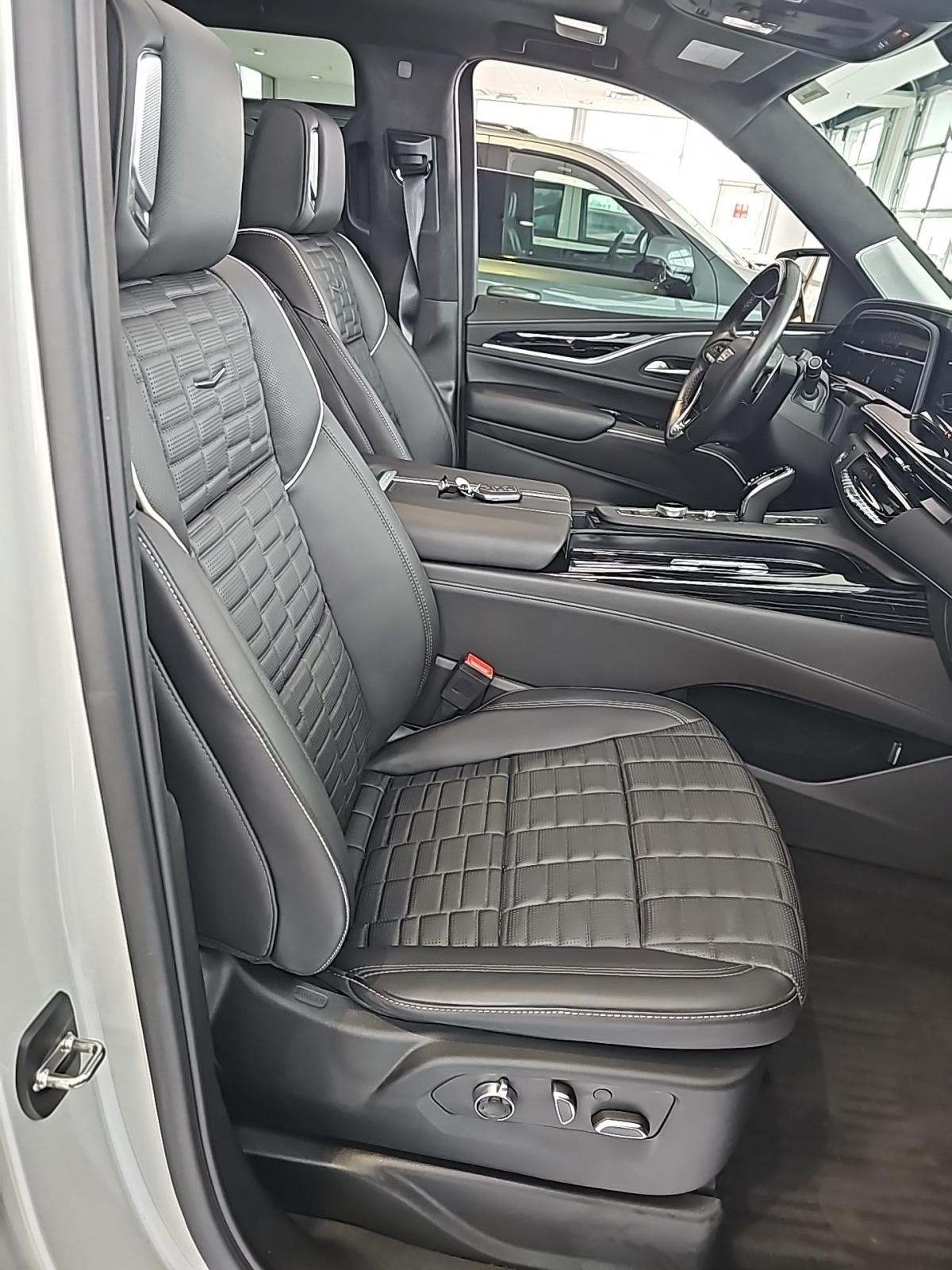 2023 Cadillac Escalade ESV V-Series AWD