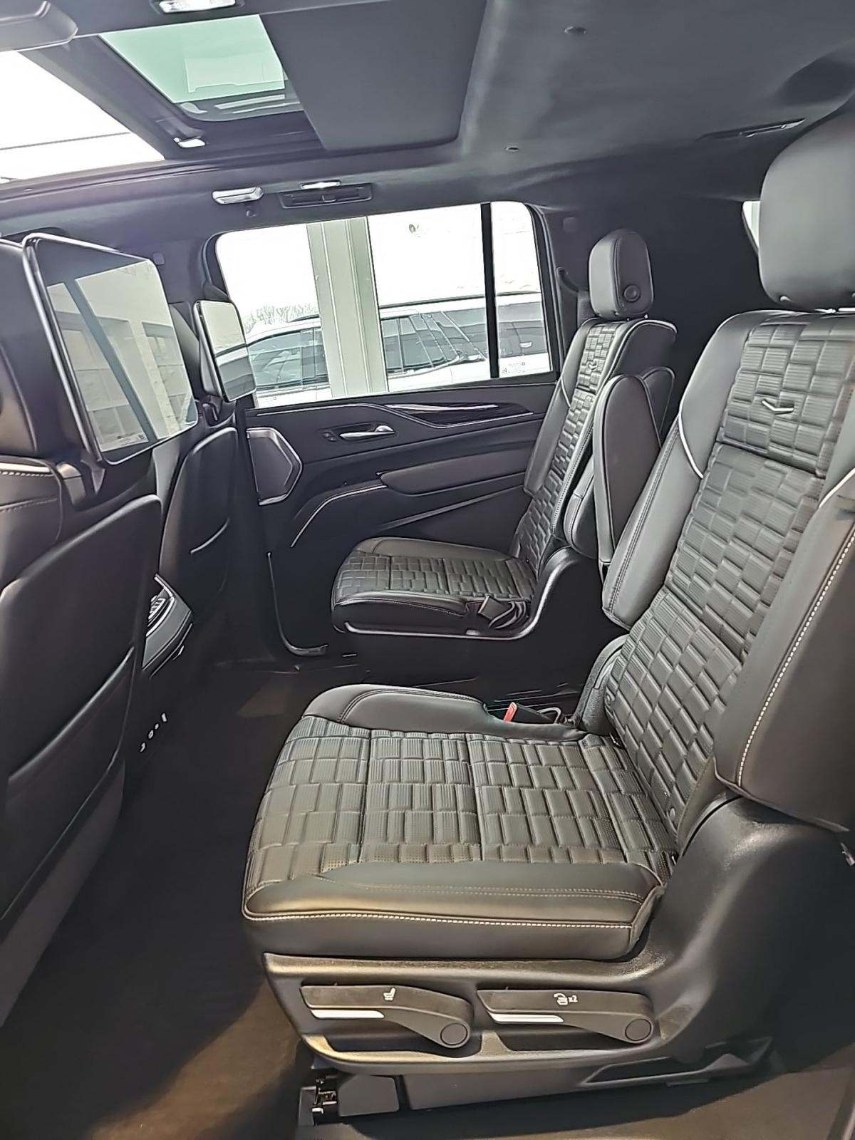 2023 Cadillac Escalade ESV V-Series AWD