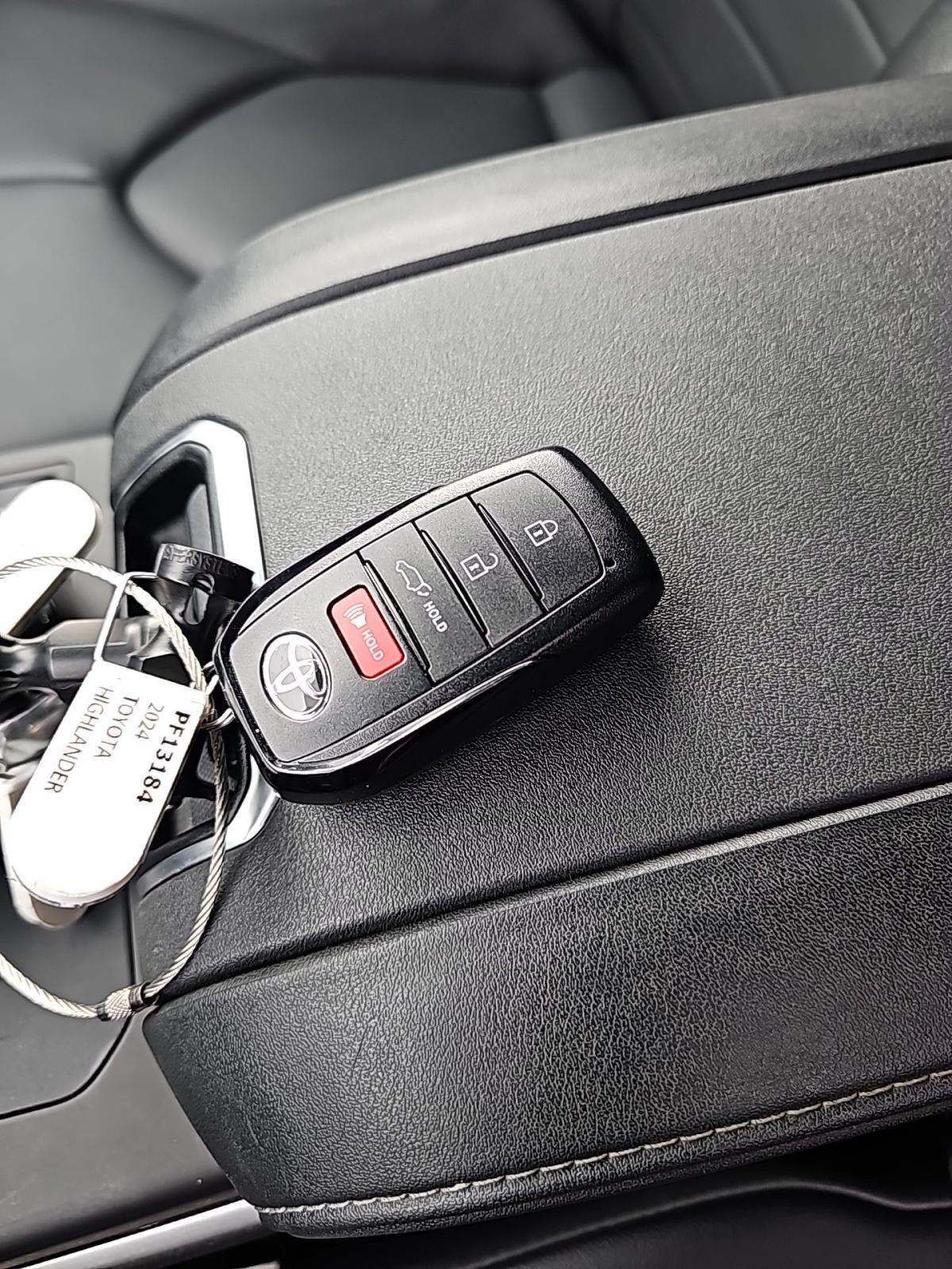 2024 Toyota Highlander Hybrid XLE AWD