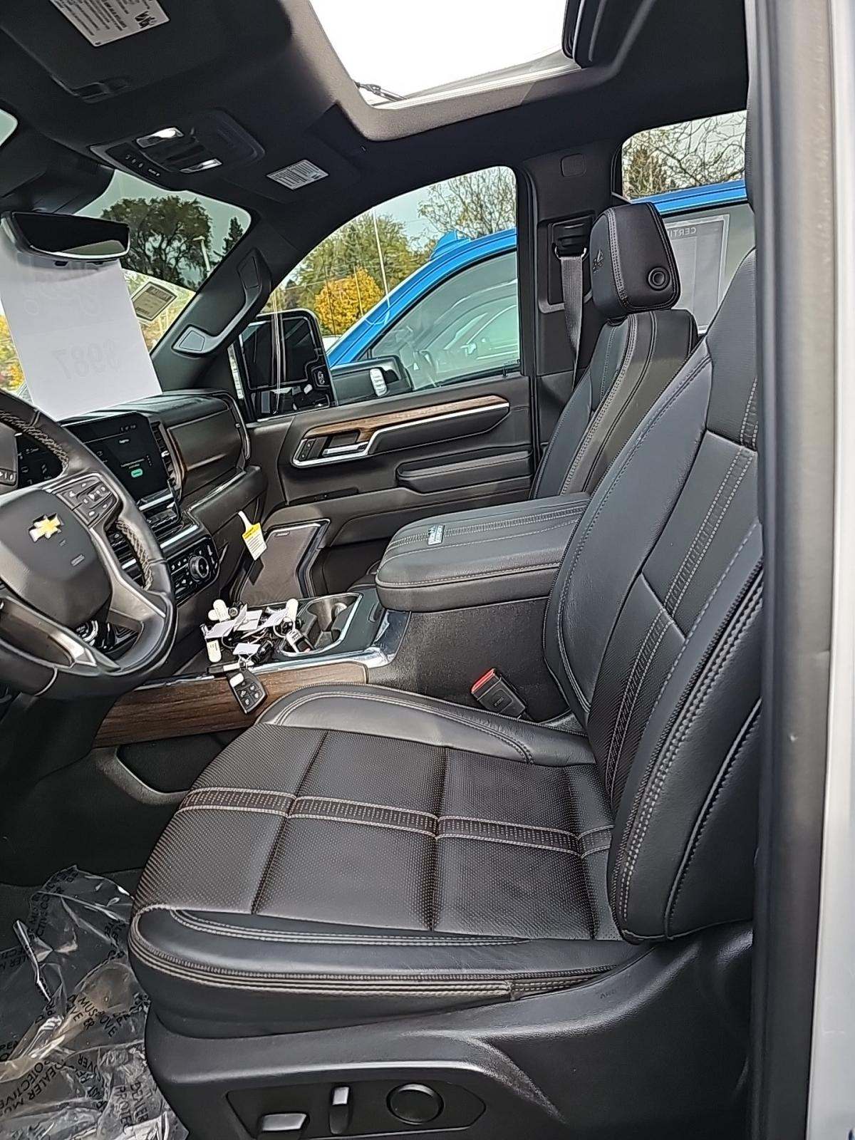 2024 Chevrolet Silverado 3500HD High Country AWD