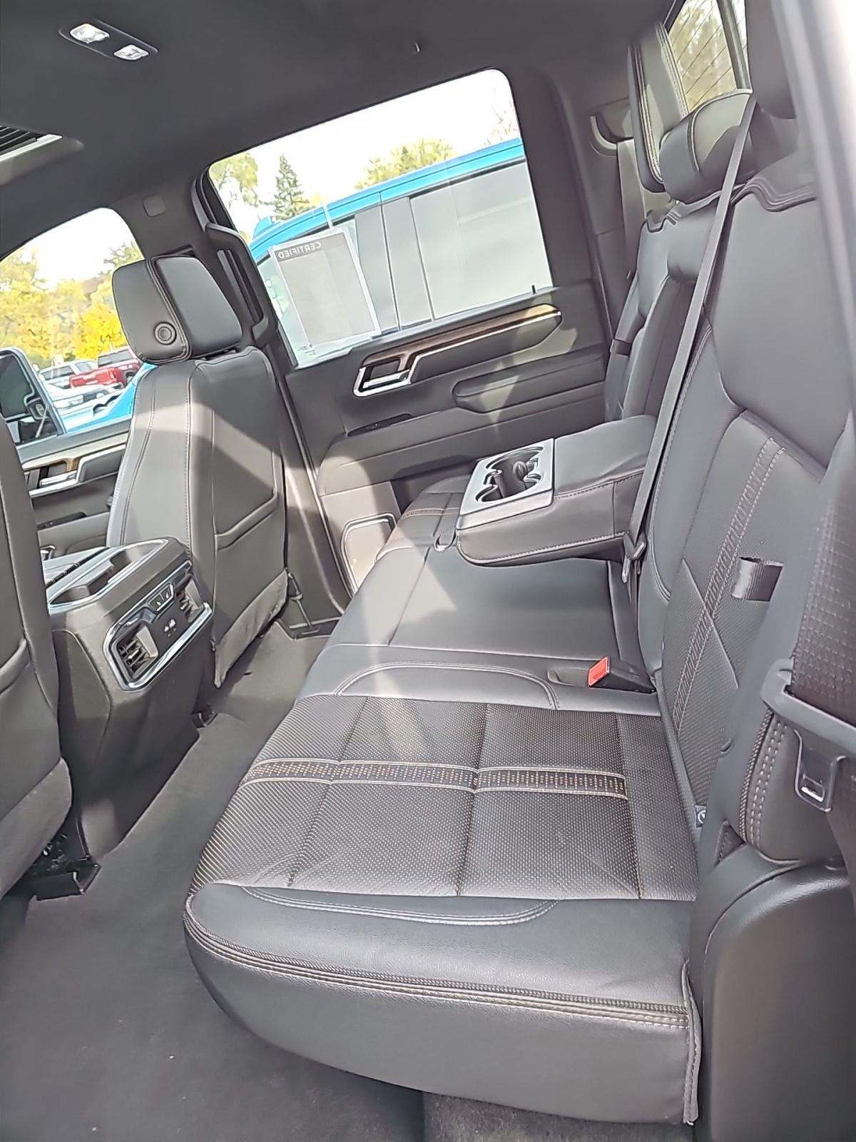 2024 Chevrolet Silverado 3500HD High Country AWD