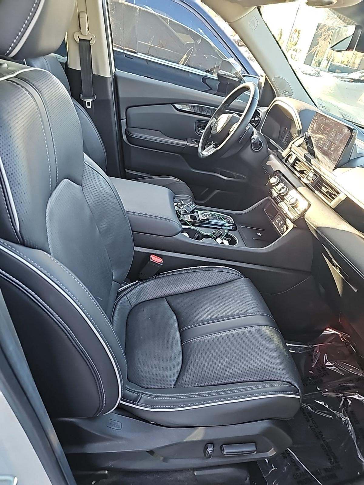 2023 Honda Pilot Elite AWD