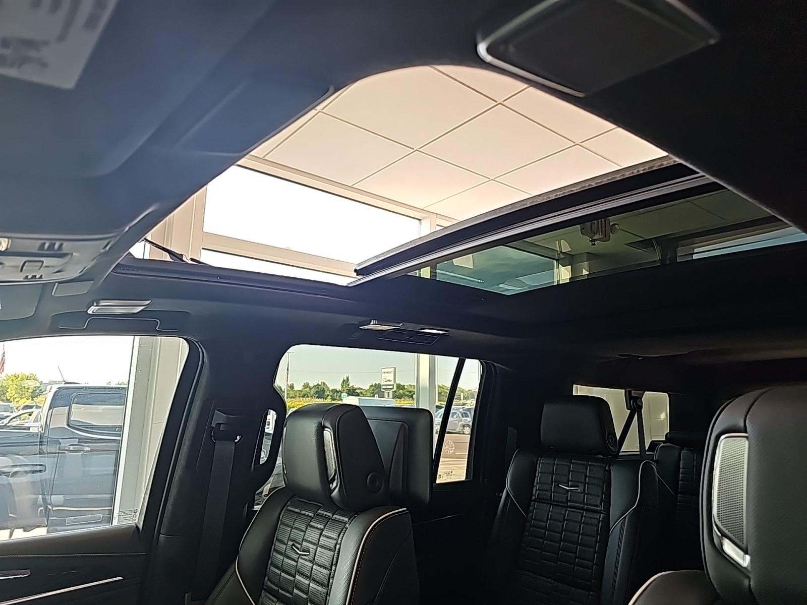 2023 Cadillac Escalade ESV V-Series AWD