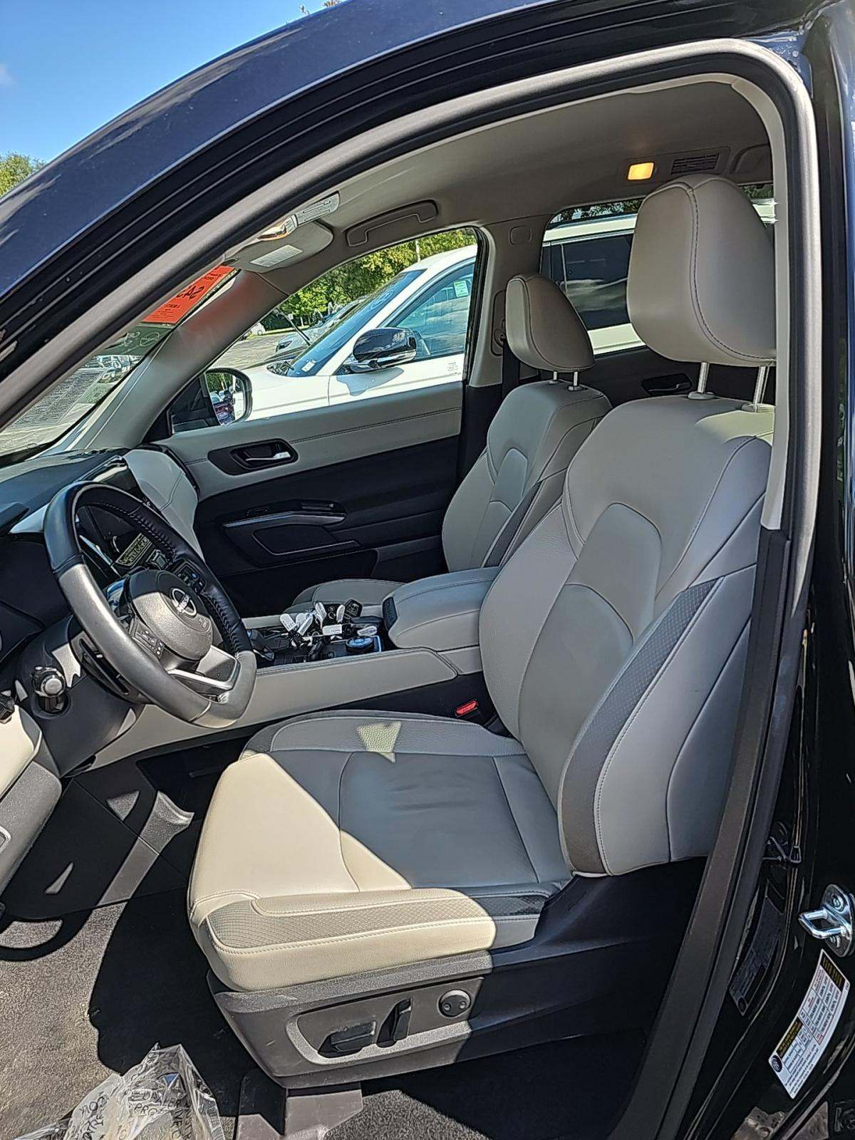 2022 Nissan Pathfinder SL AWD