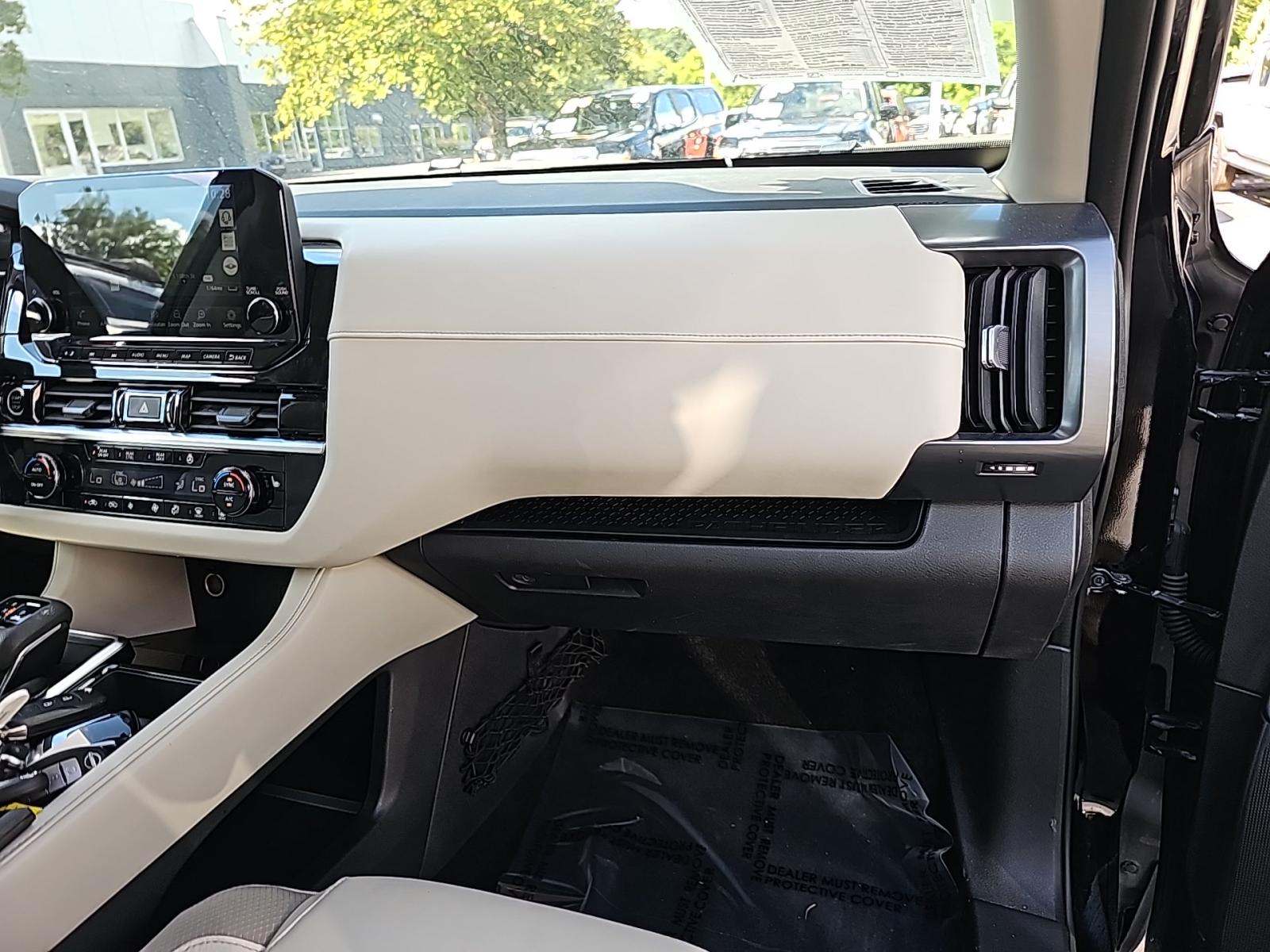 2022 Nissan Pathfinder SL AWD