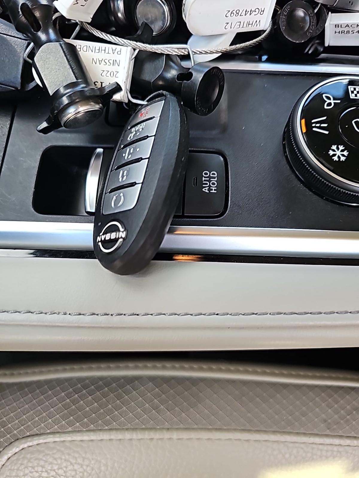 2022 Nissan Pathfinder SL AWD