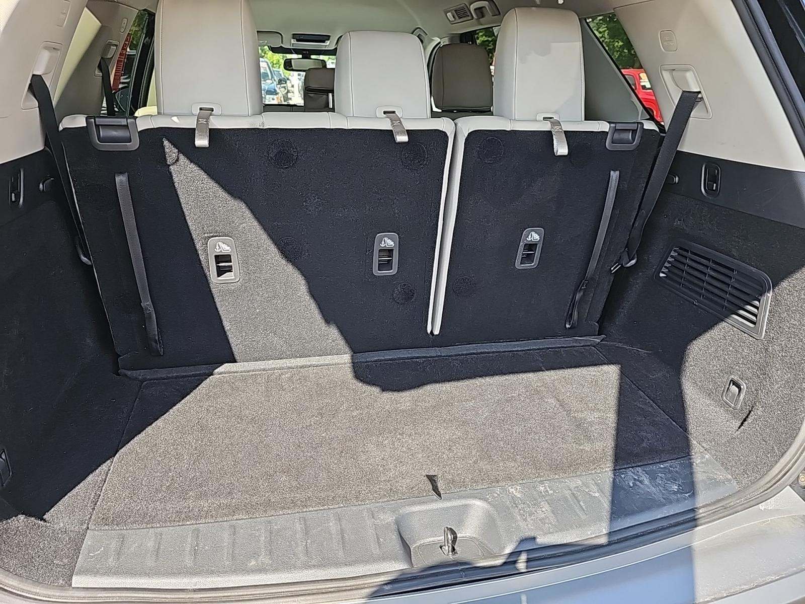 2022 Nissan Pathfinder SL AWD