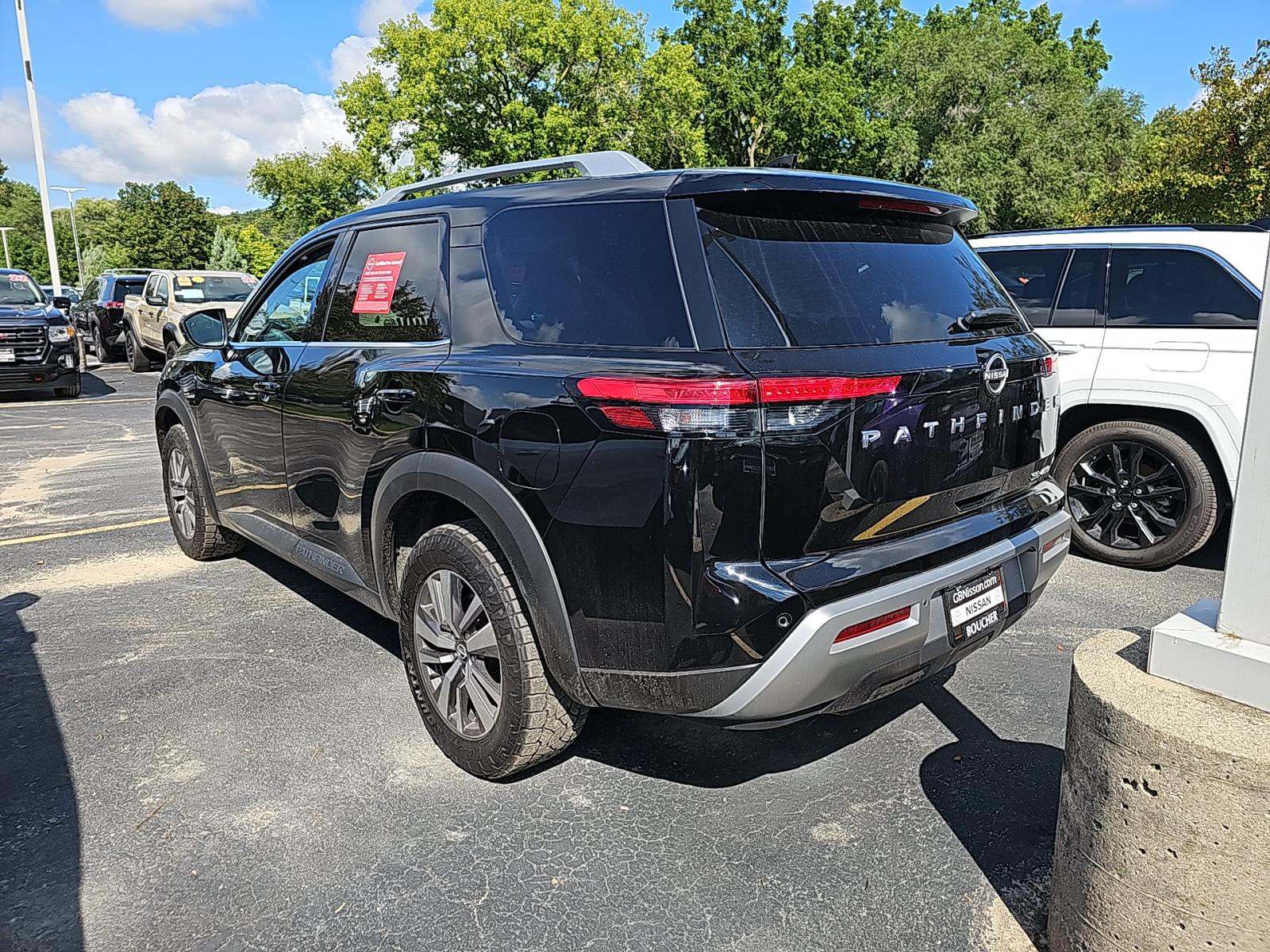 2022 Nissan Pathfinder SL AWD