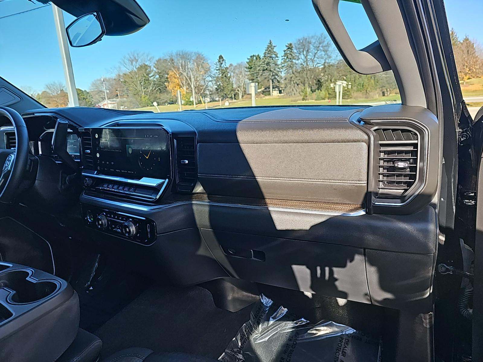 2022 Chevrolet Silverado 1500 LT AWD