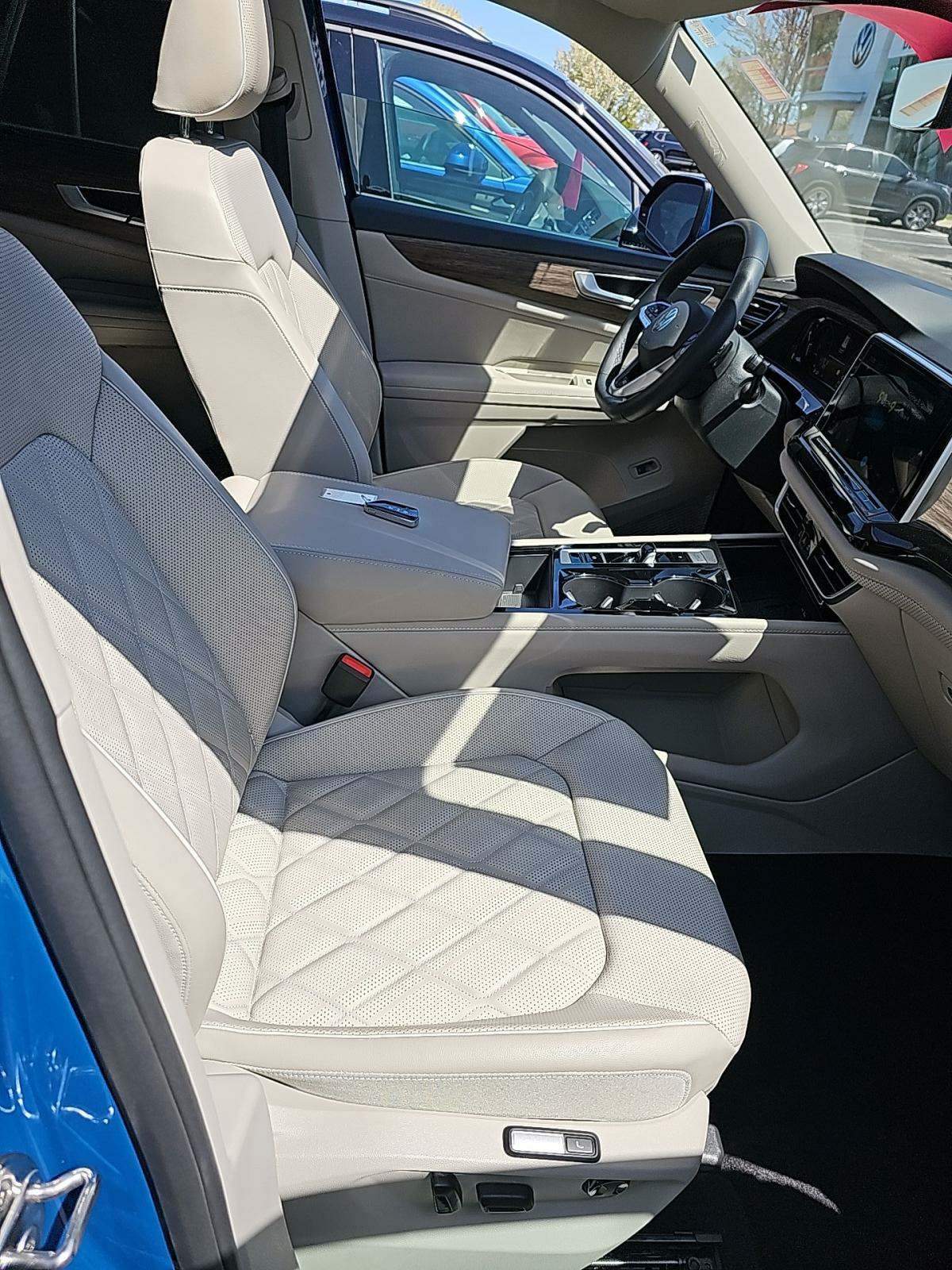 2025 Volkswagen Atlas 2.0T SEL Premium R-Line AWD