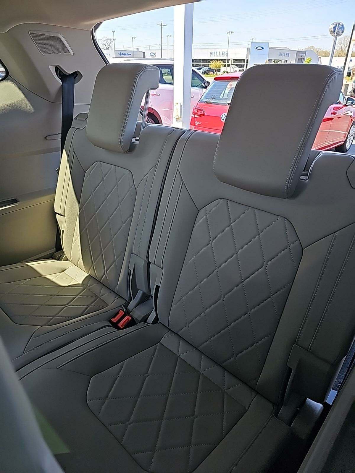 2025 Volkswagen Atlas 2.0T SEL Premium R-Line AWD