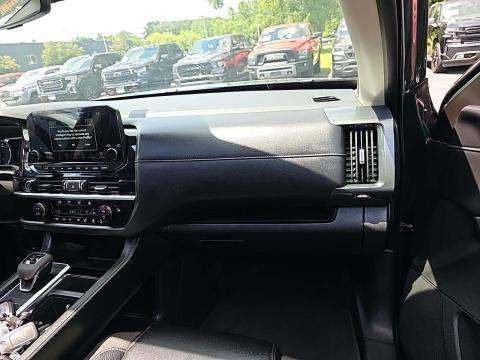 2024 Nissan Pathfinder SL AWD