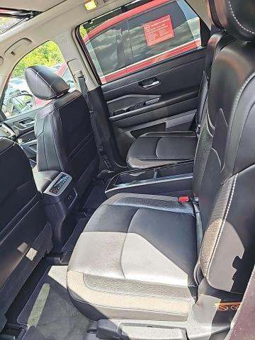 2024 Nissan Pathfinder SL AWD