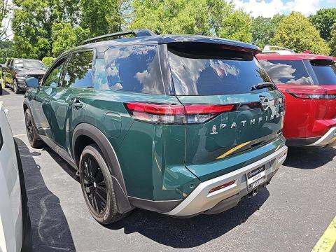 2024 Nissan Pathfinder SL AWD