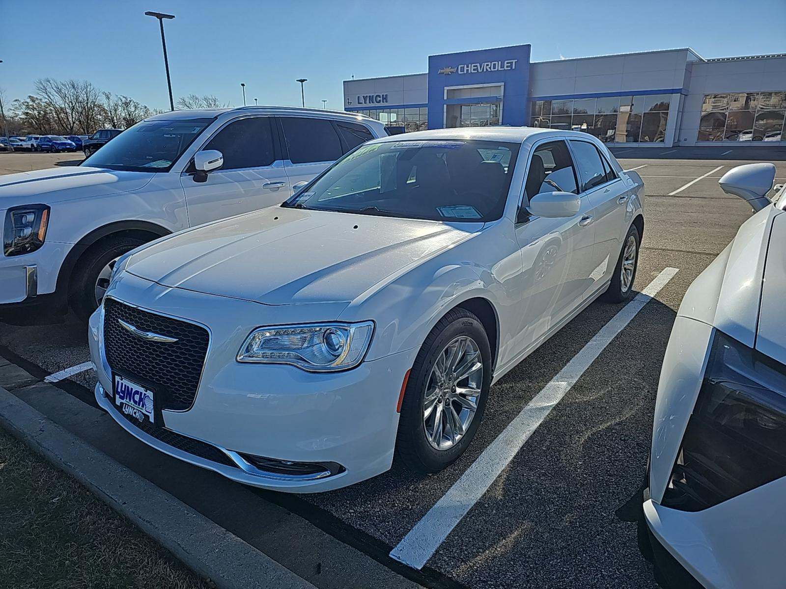 2017 Chrysler 300 Limited RWD