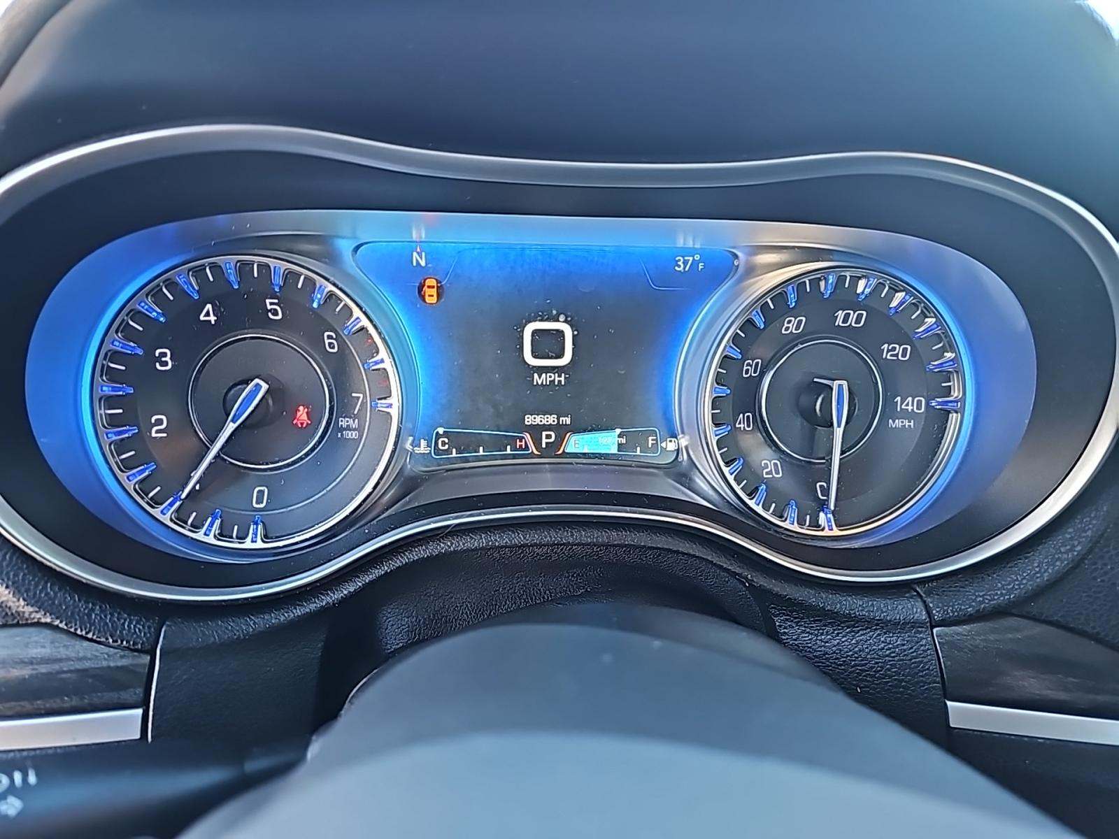 2017 Chrysler 300 Limited RWD