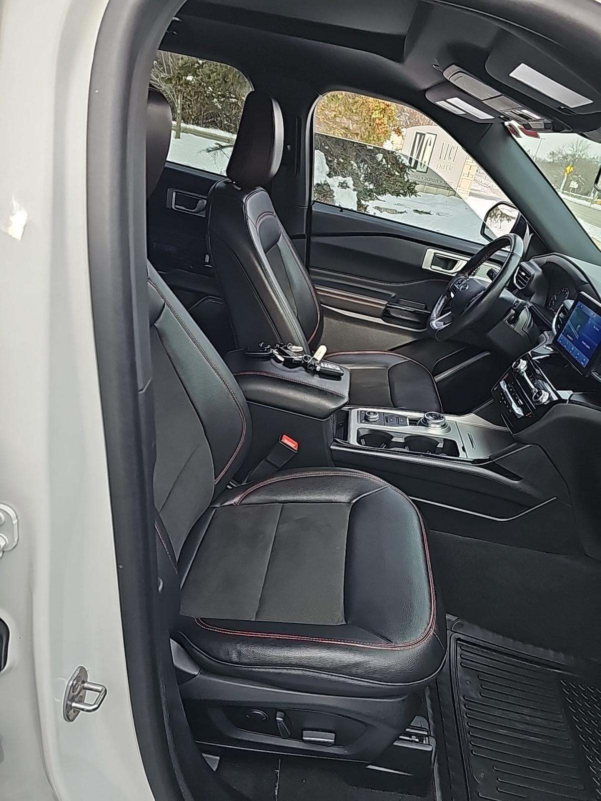 2023 Ford Explorer ST-Line AWD