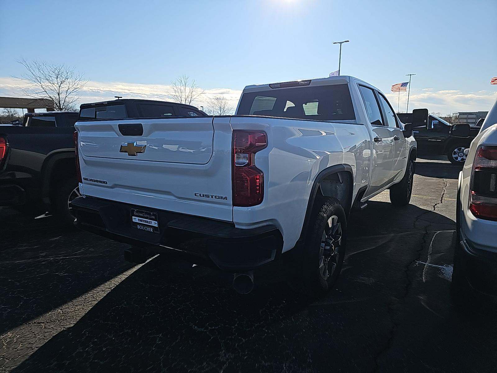 2024 Chevrolet Silverado 2500HD Custom AWD