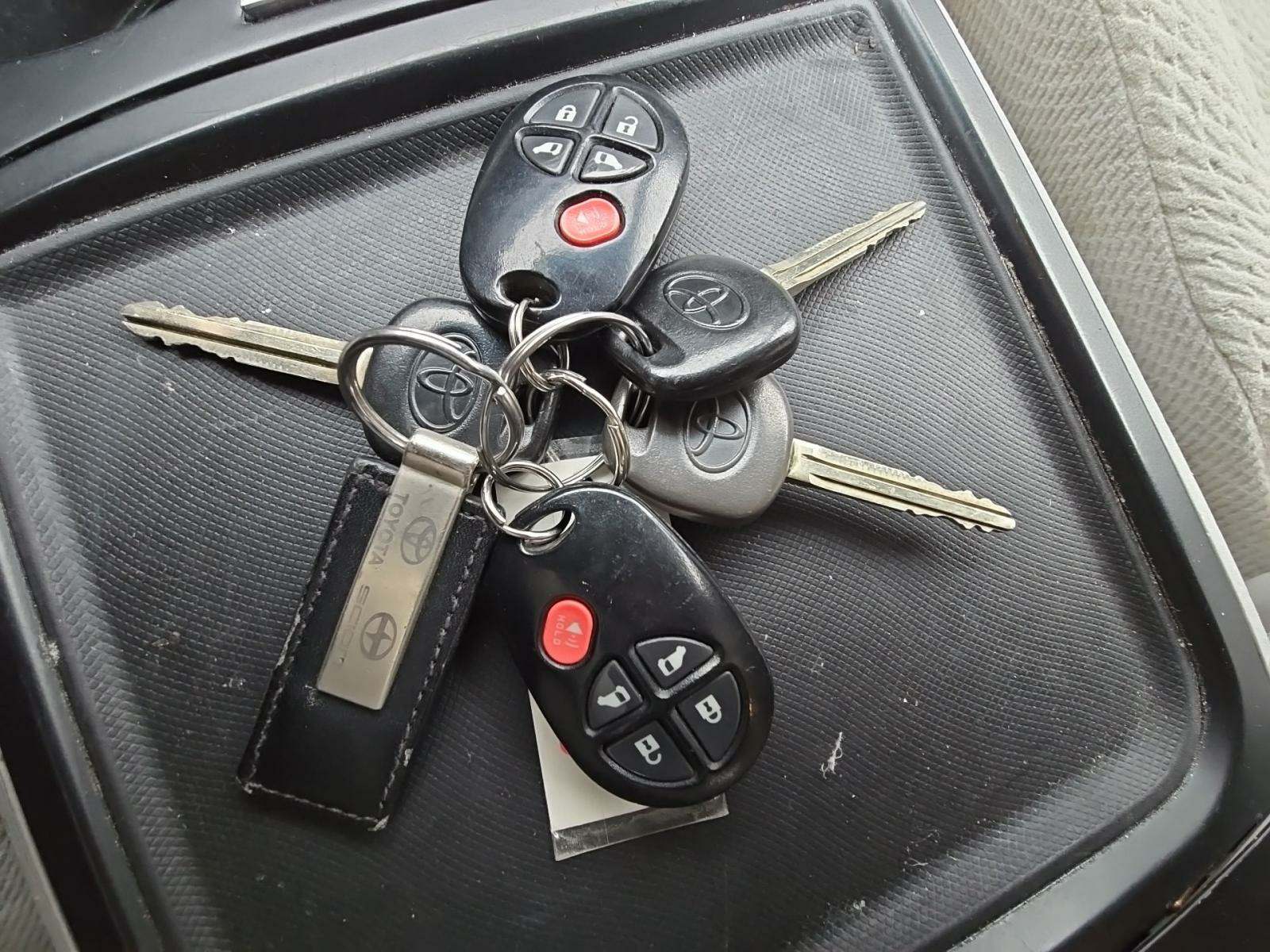 2014 Toyota Sienna LE FWD