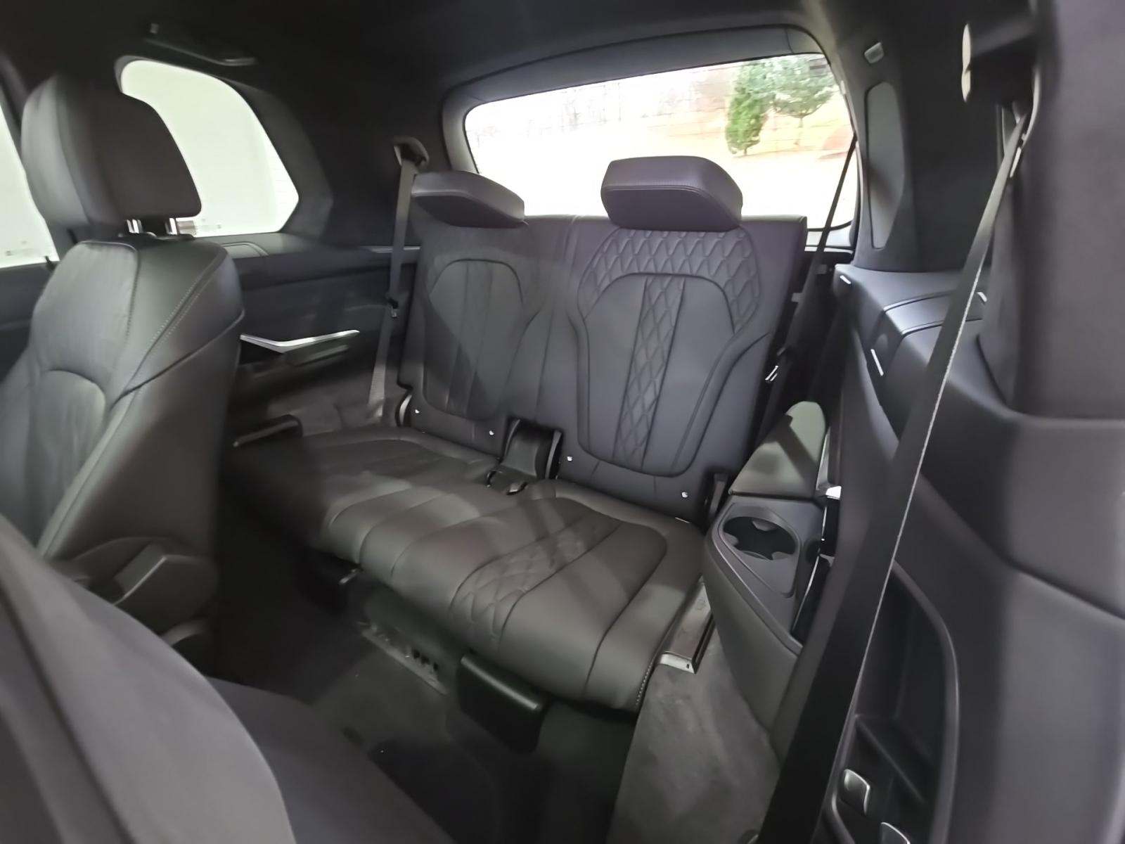 2025 BMW X7 ALPINA XB7 AWD