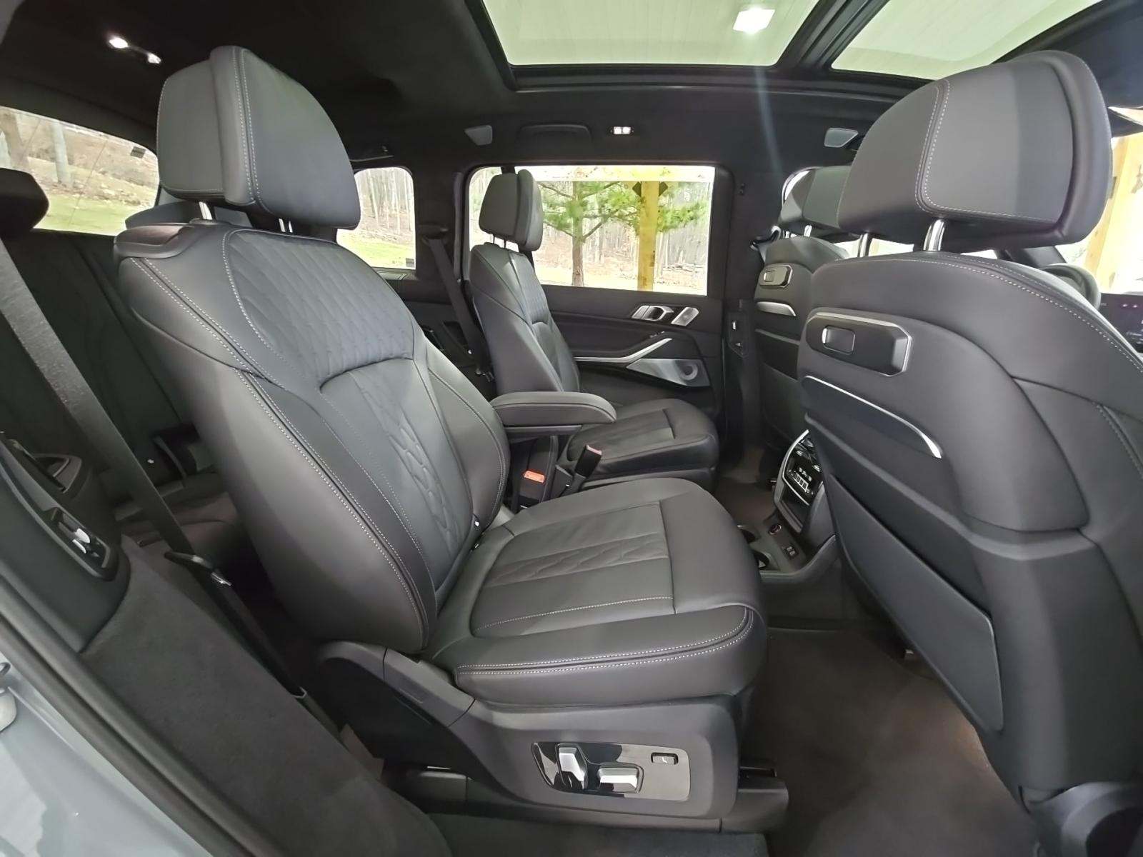 2025 BMW X7 ALPINA XB7 AWD