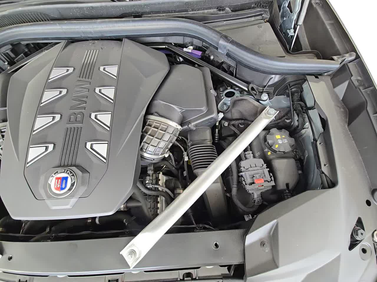 2025 BMW X7 ALPINA XB7 AWD