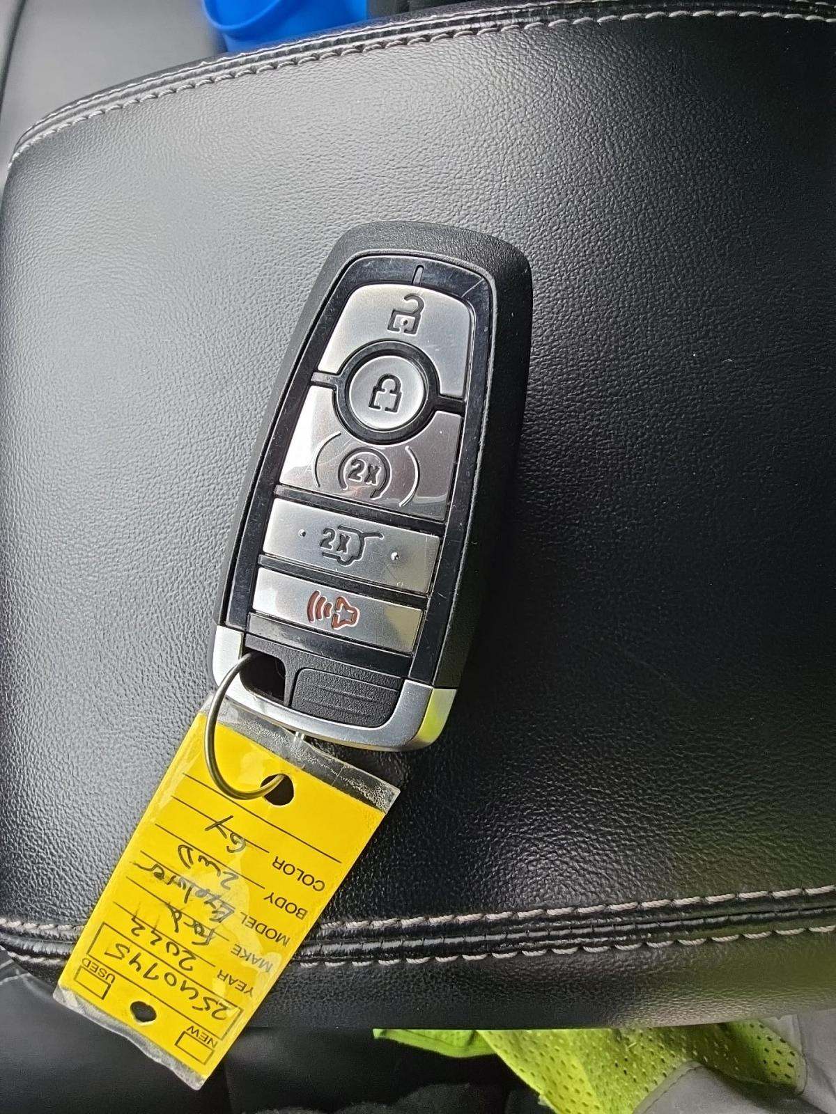 2022 Ford Explorer XLT RWD