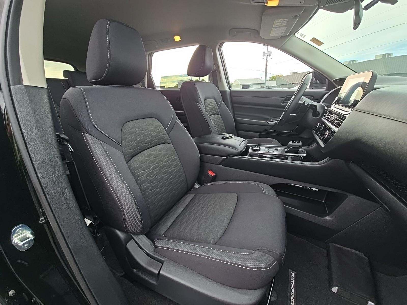 2024 Nissan Pathfinder SV AWD