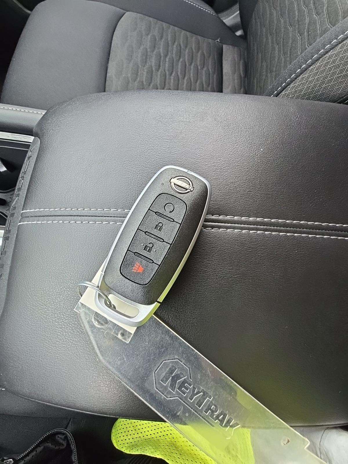 2024 Nissan Pathfinder SV AWD