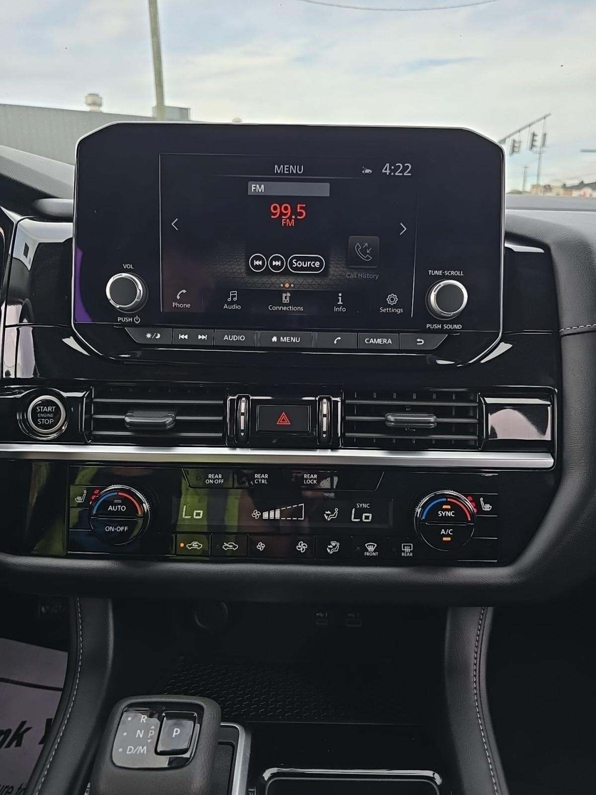 2024 Nissan Pathfinder SV AWD