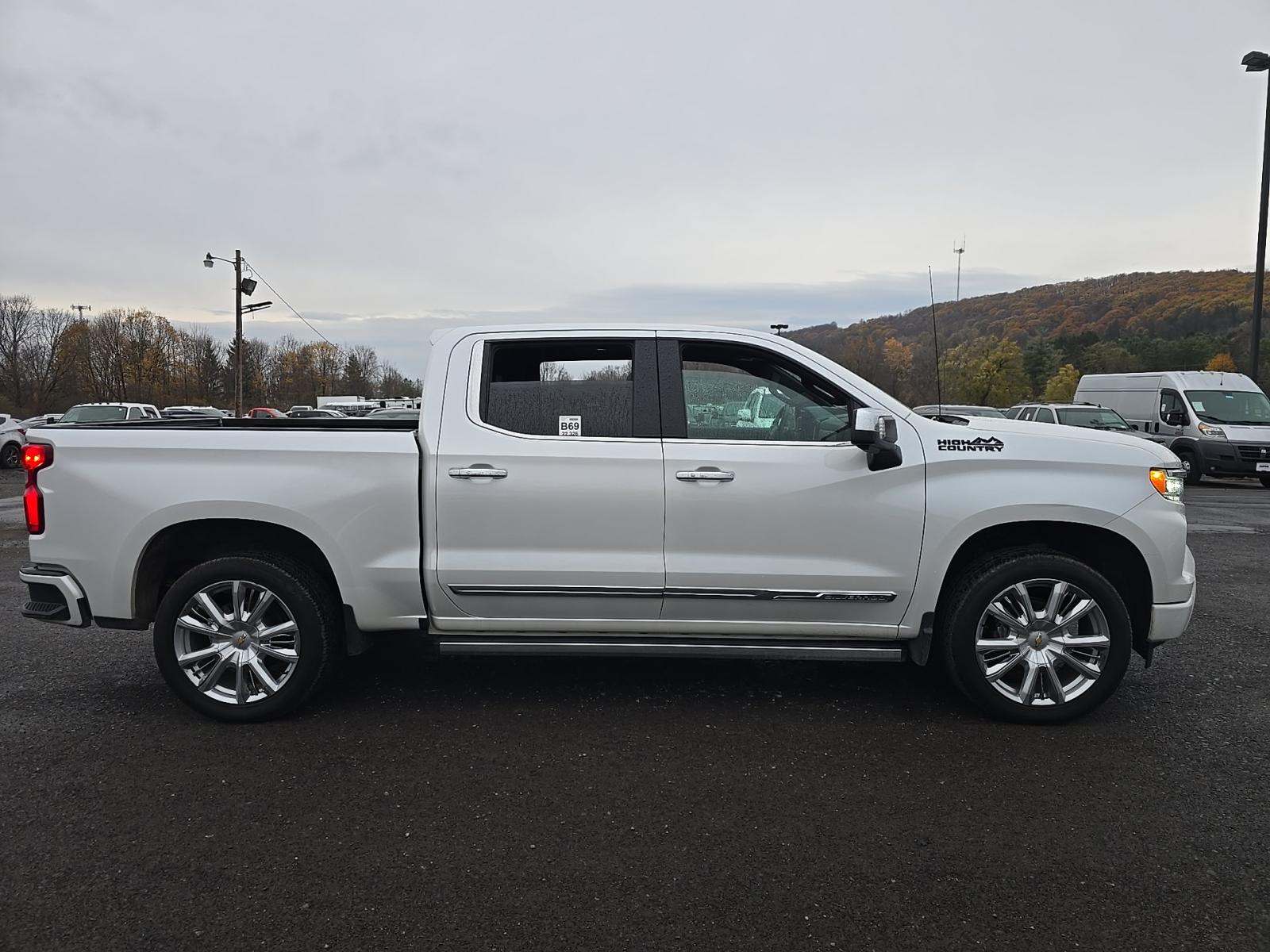 2023 Chevrolet Silverado 1500 High Country AWD