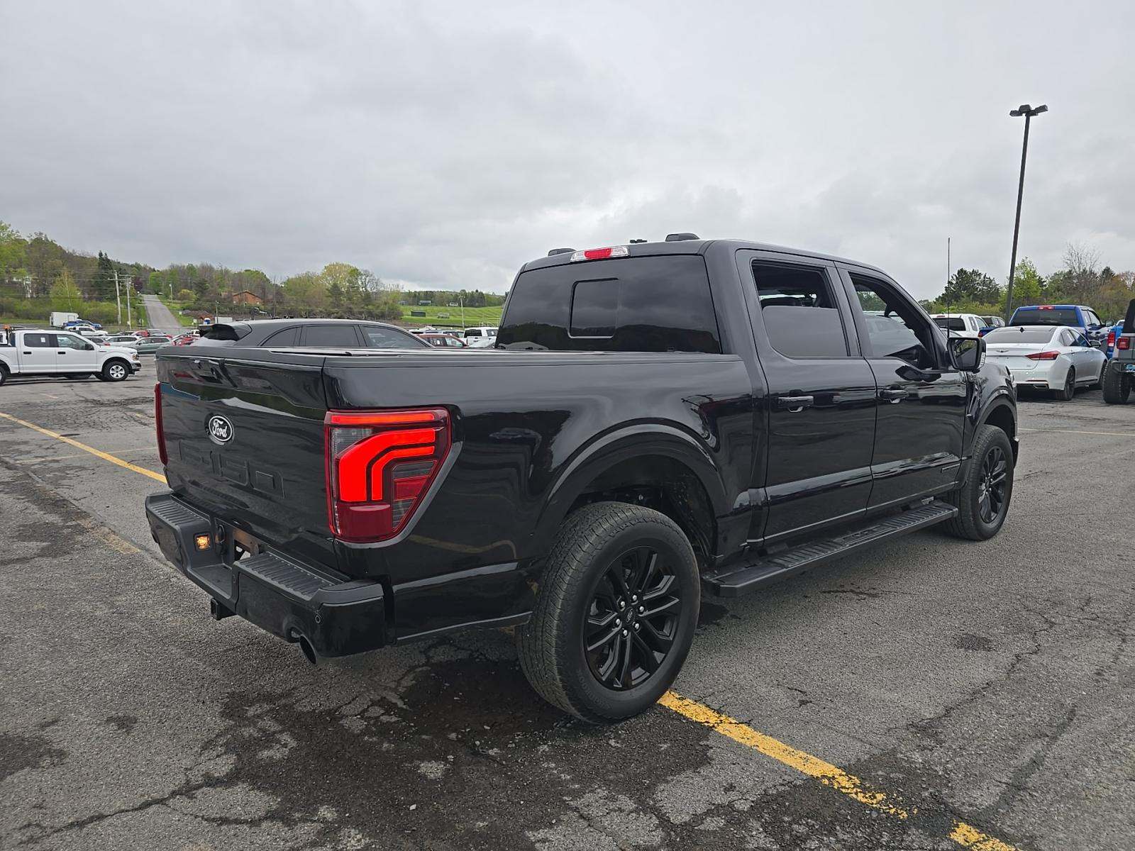 2024 Ford F-150 Hybrid Lariat AWD