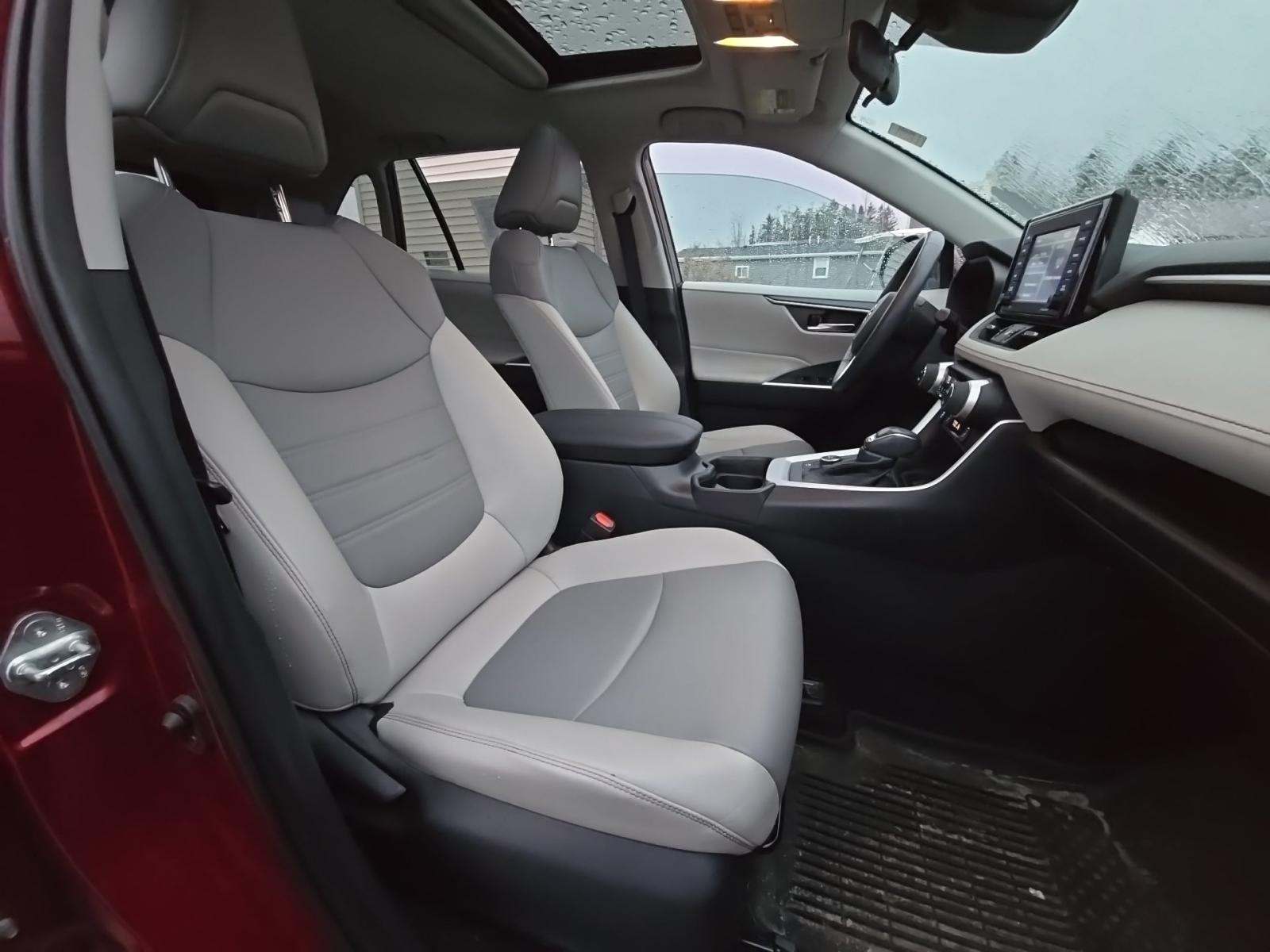 2021 Toyota RAV4 Hybrid XLE Premium AWD