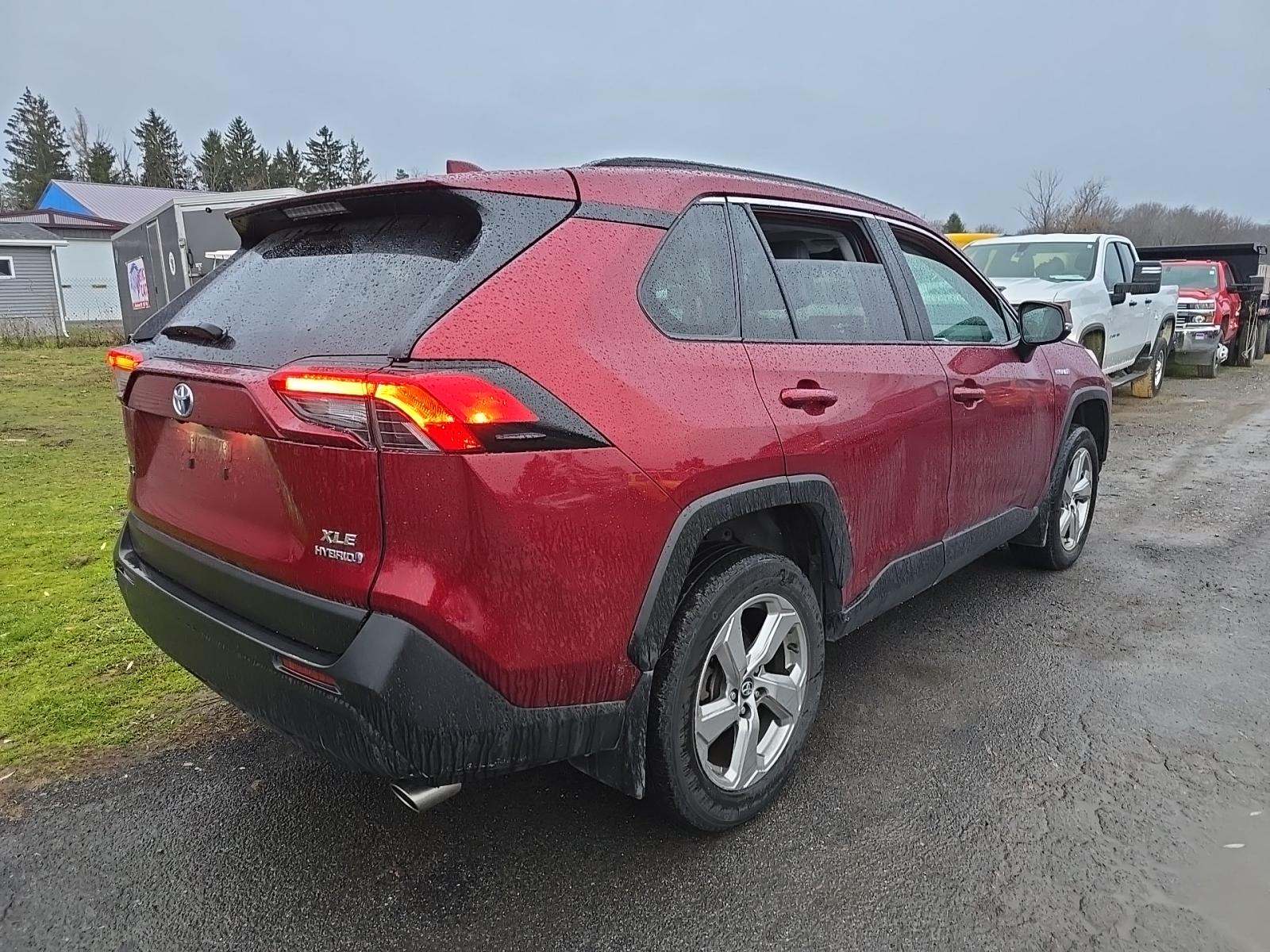 2021 Toyota RAV4 Hybrid XLE Premium AWD