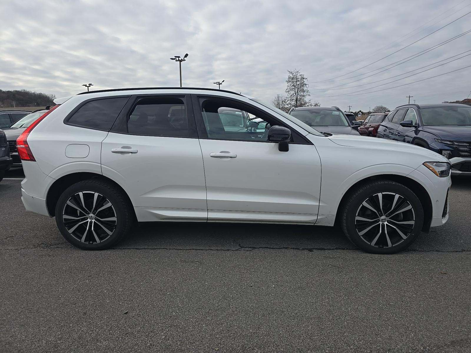 2023 Volvo XC60 B5 Plus AWD