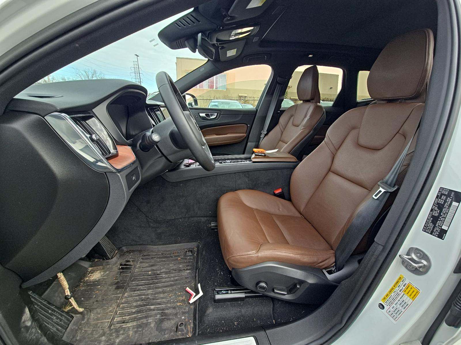 2023 Volvo XC60 B5 Plus AWD