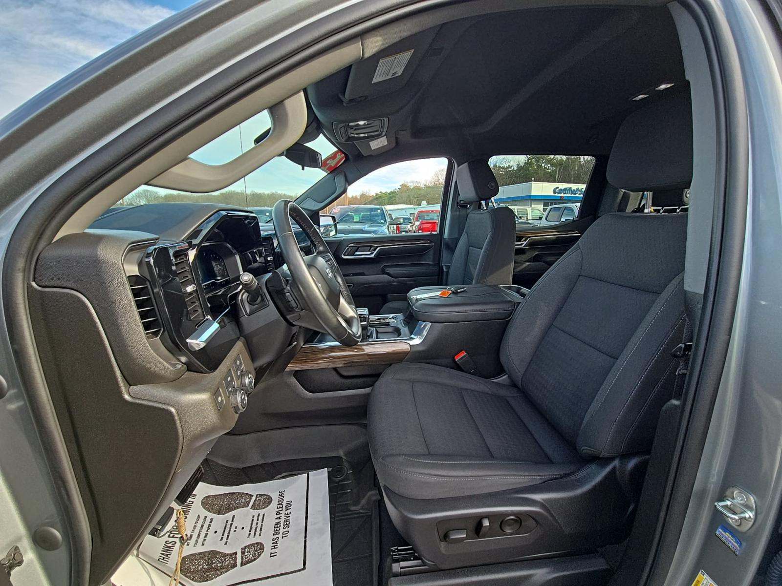 2023 Chevrolet Silverado 1500 RST AWD