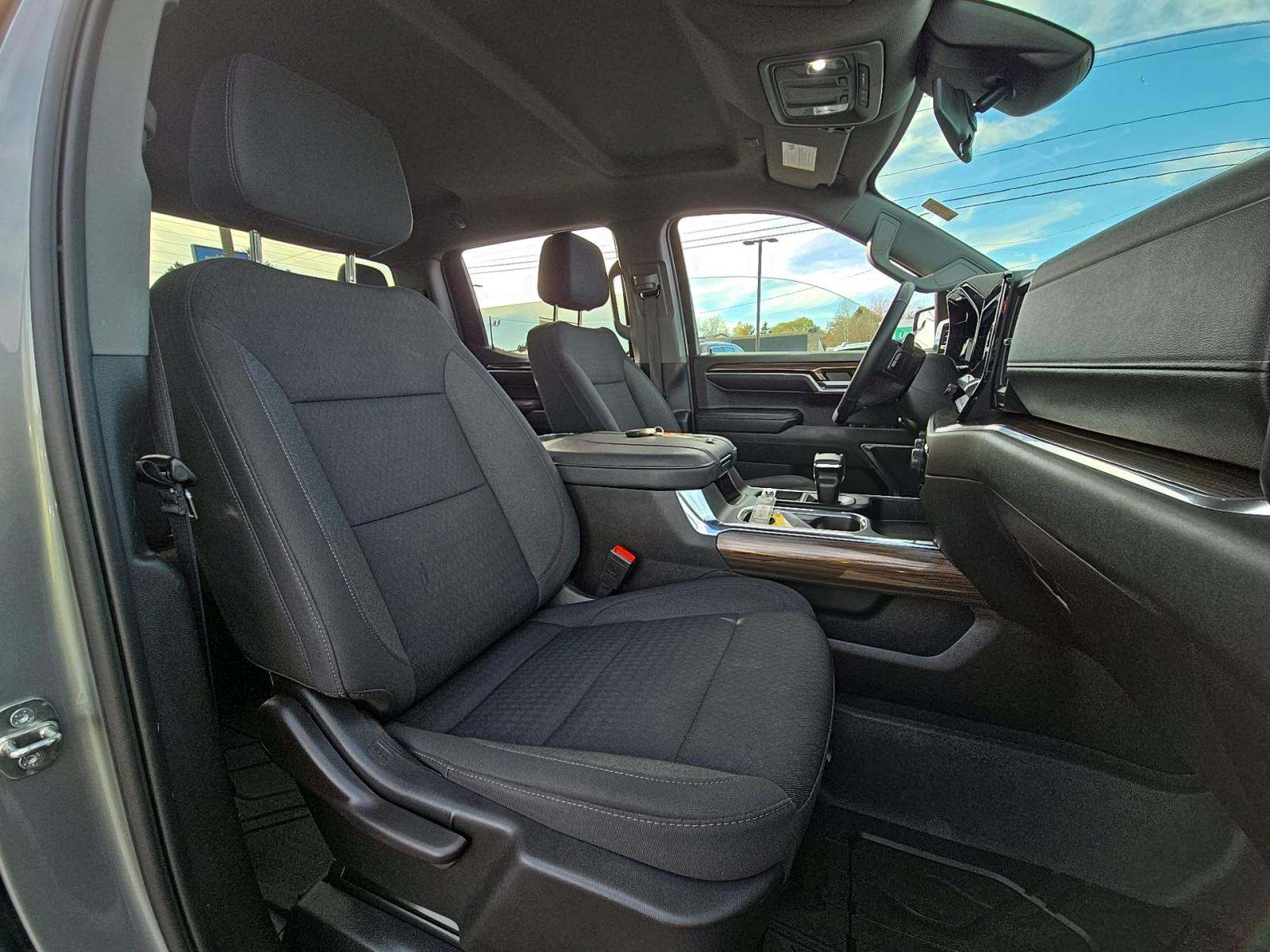 2023 Chevrolet Silverado 1500 RST AWD