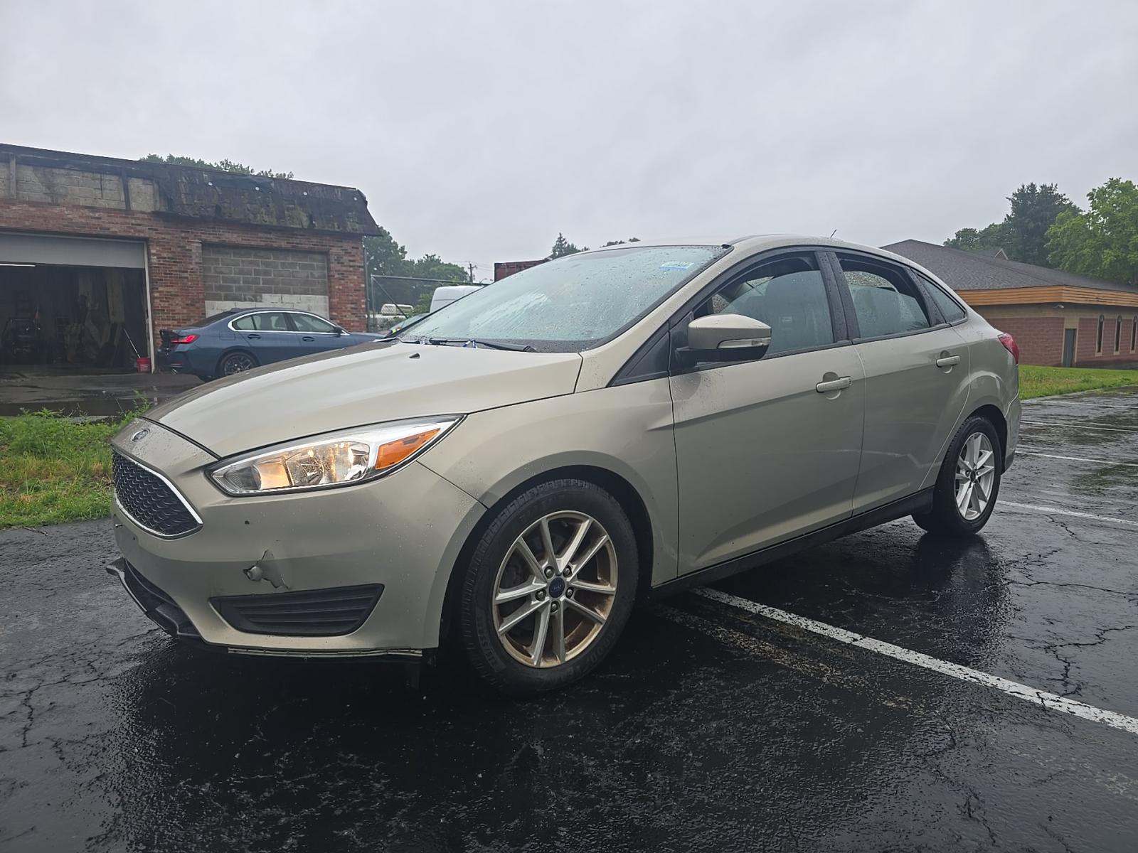 2016 Ford Focus SE FWD