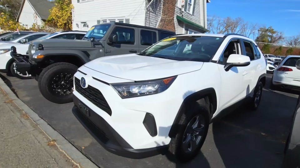2022 Toyota RAV4 Hybrid LE