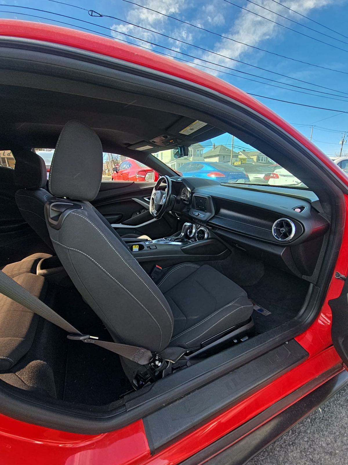 2019 Chevrolet Camaro 1LT RWD