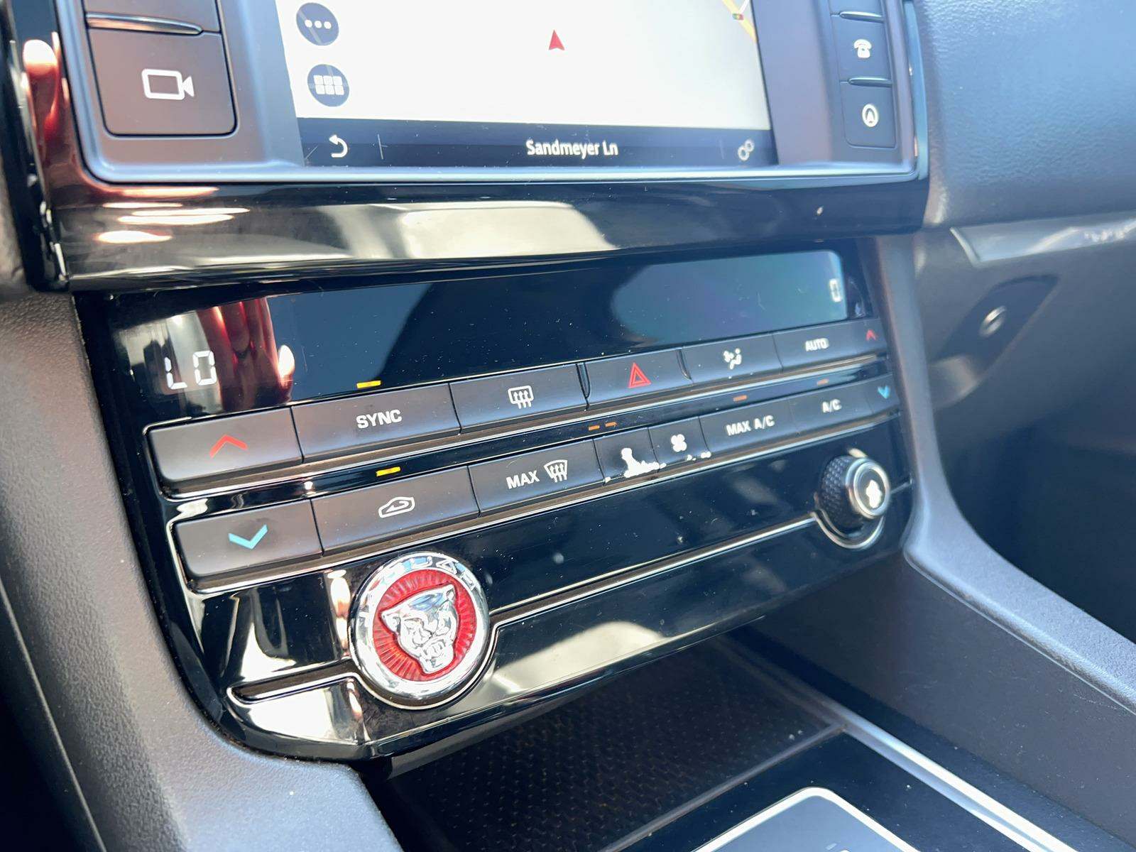 2017 Jaguar F-PACE 35t Premium AWD