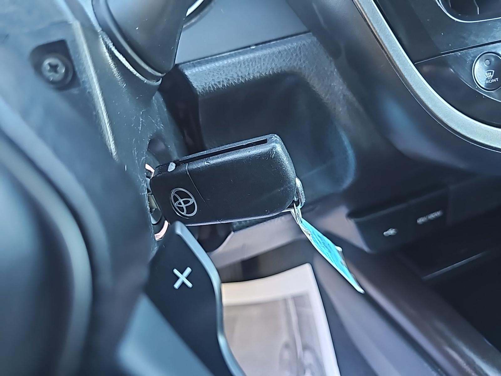 2024 Toyota Camry SE FWD