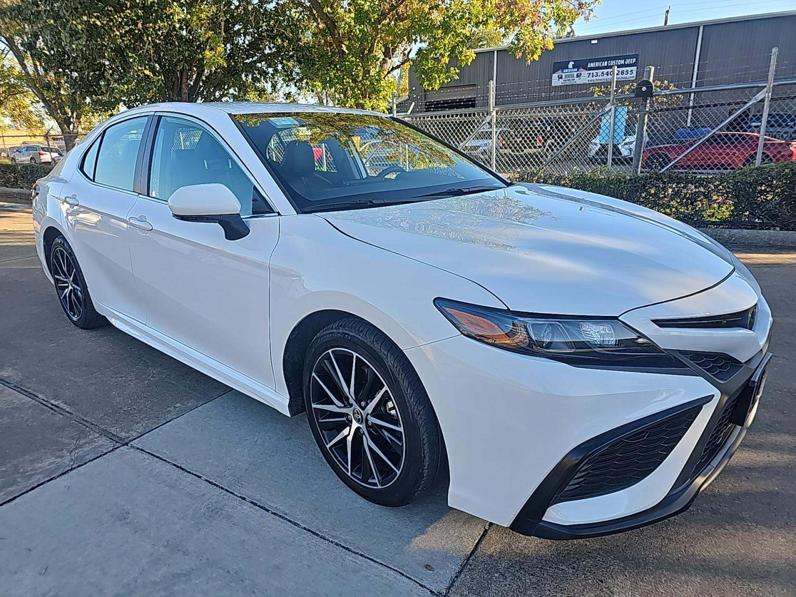 2024 Toyota Camry SE FWD