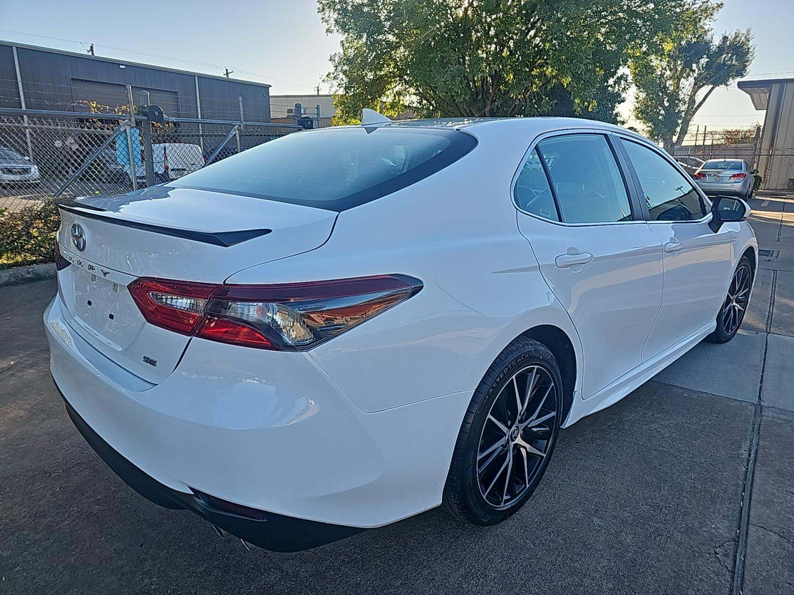 2024 Toyota Camry SE FWD