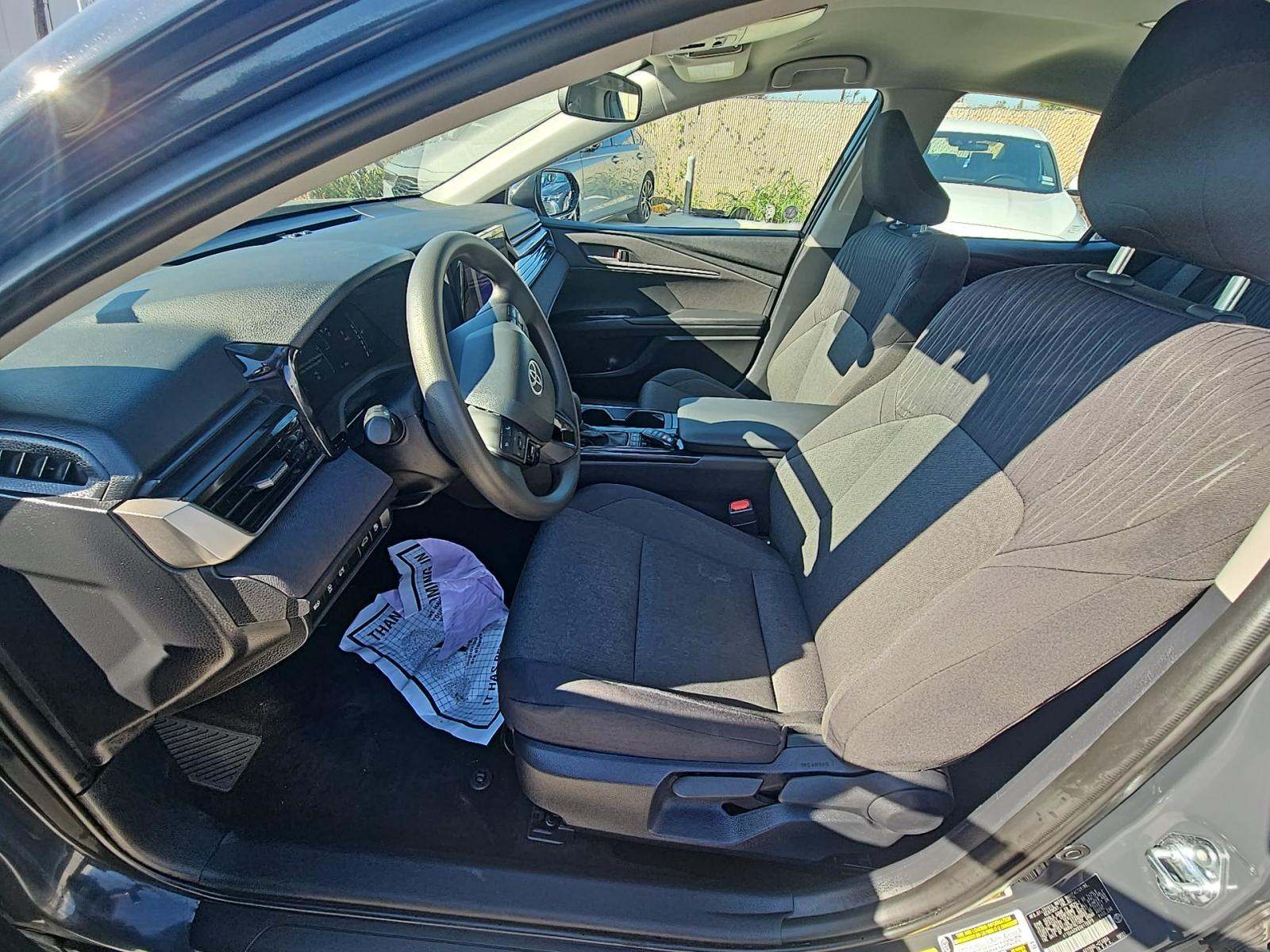 2025 Toyota Camry LE FWD