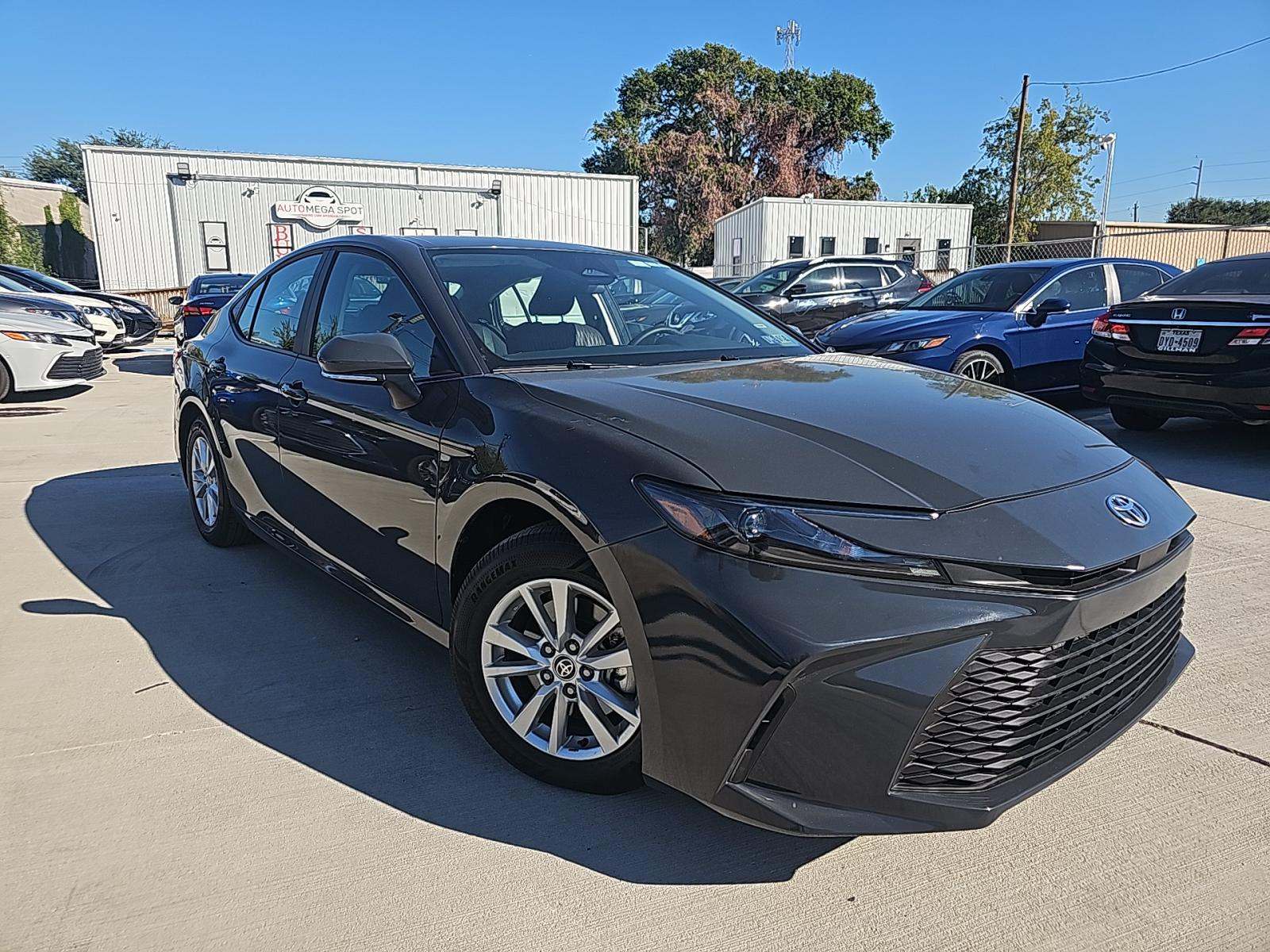 2025 Toyota Camry LE FWD
