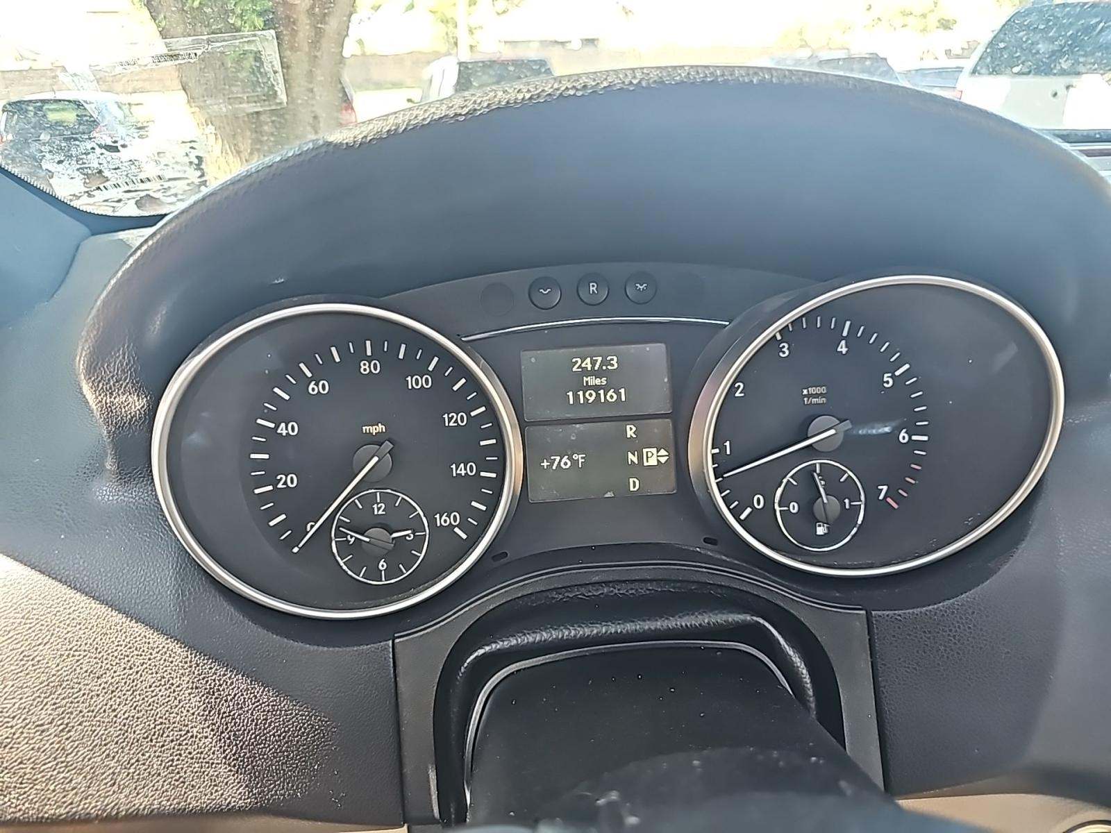 2011 Mercedes-Benz M-Class ML 550 AWD