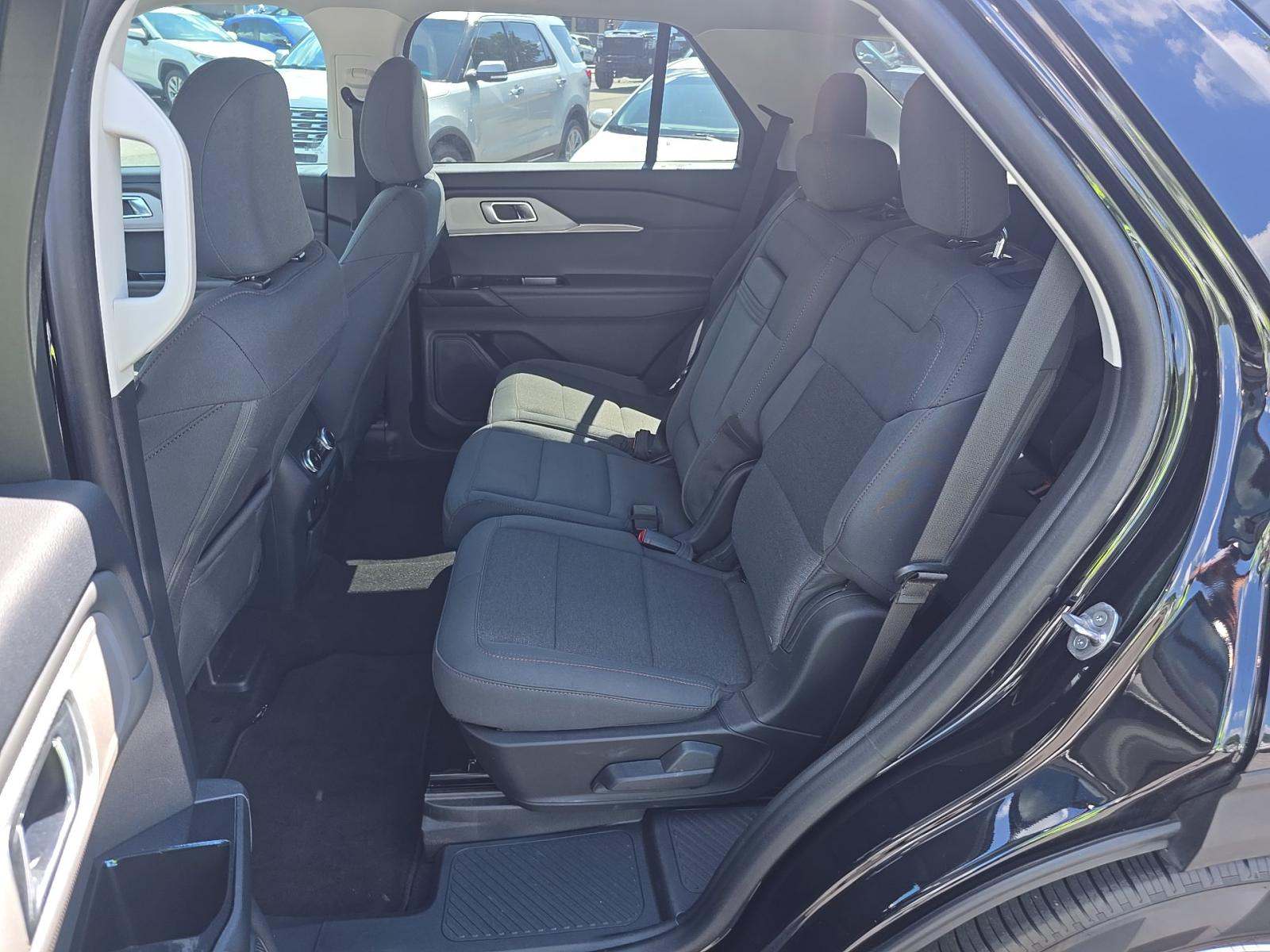2025 Ford Explorer Active RWD